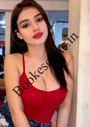 julia-russian-escort-pune.jpg